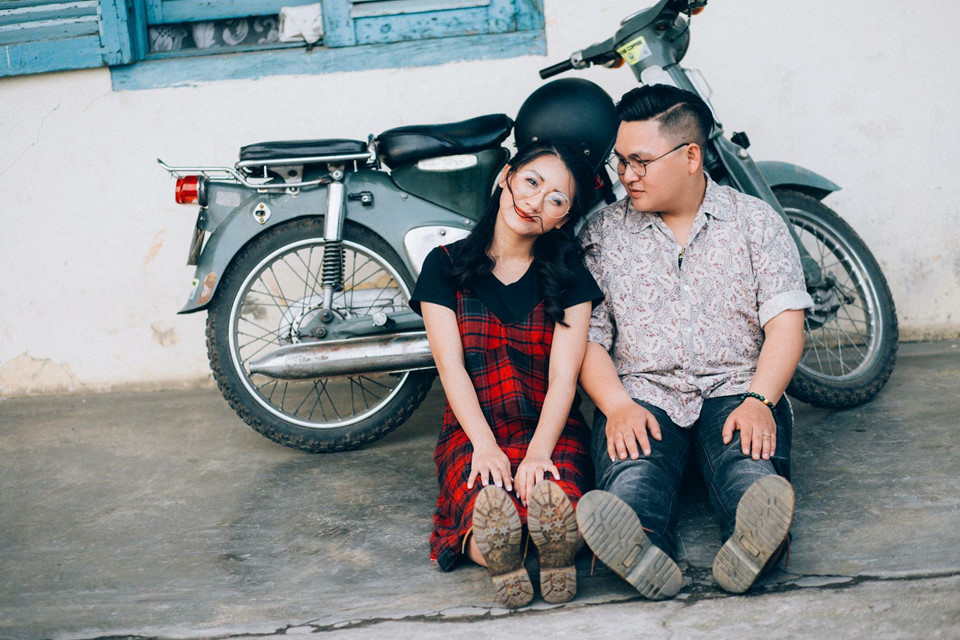 Bộ ảnh cưới đôi trẻ chị ơi, anh yêu em chênh nhau 50 kg và 30 cm